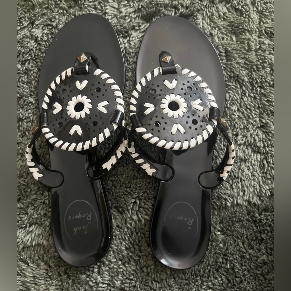 Jack Rogers women’s color black size 8